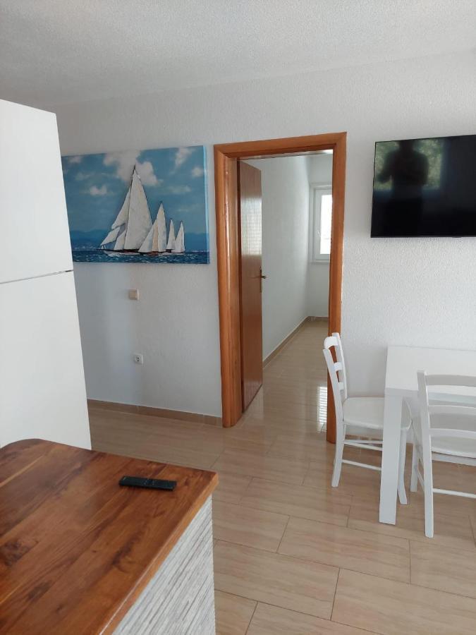 Apartman Vucemil โอเรบิก ภายนอก รูปภาพ